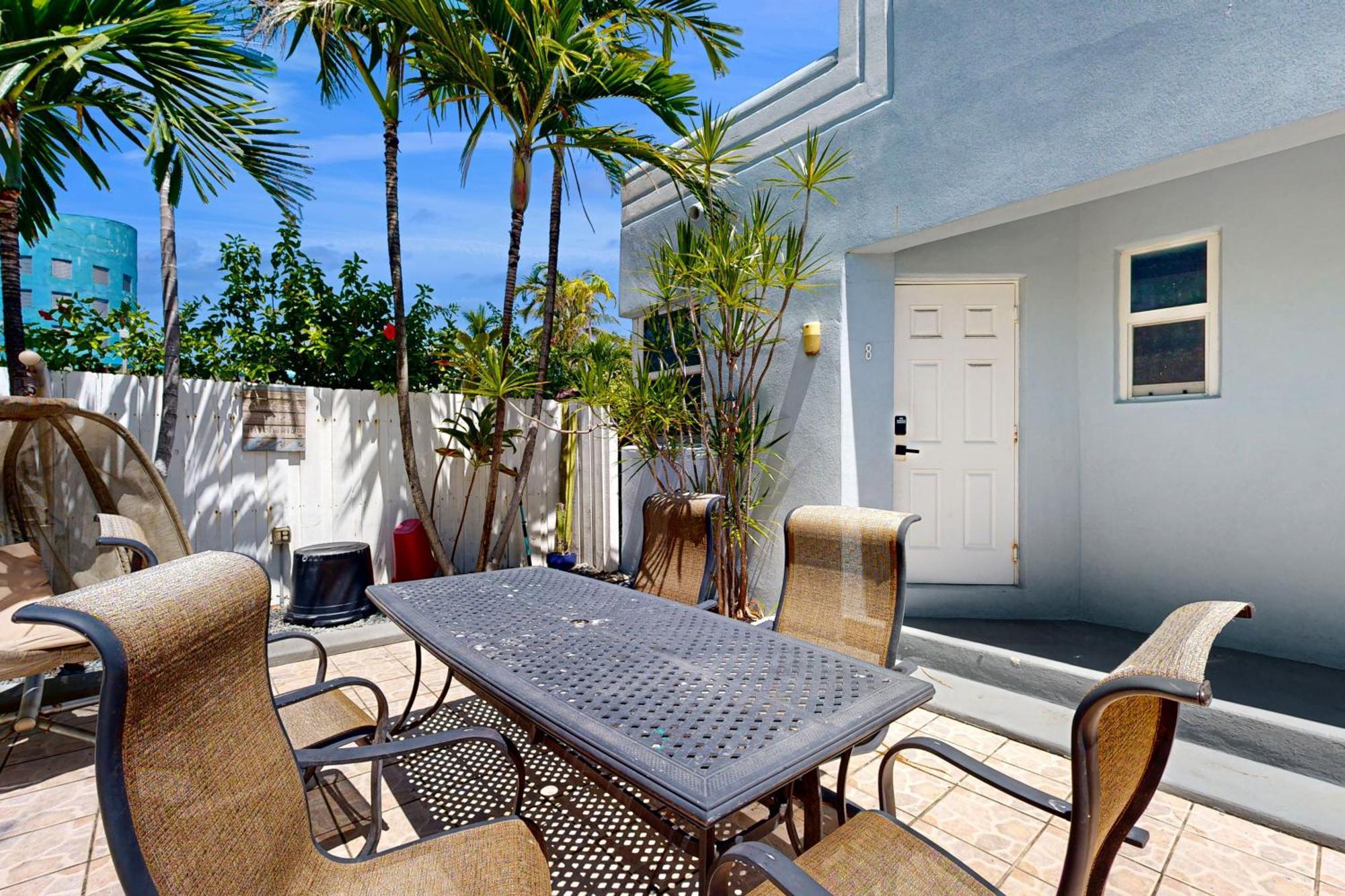 Pastel Dream Villa Hollywood Exterior photo